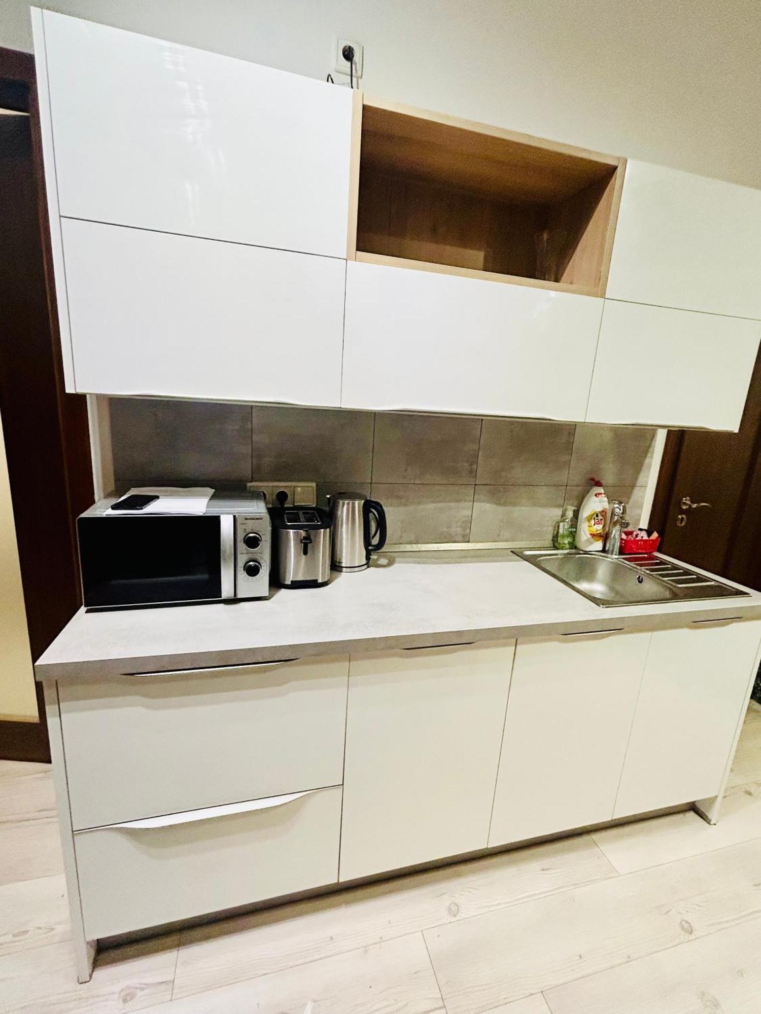 Modern Spacious Apartment In Center Praha Bagian luar foto